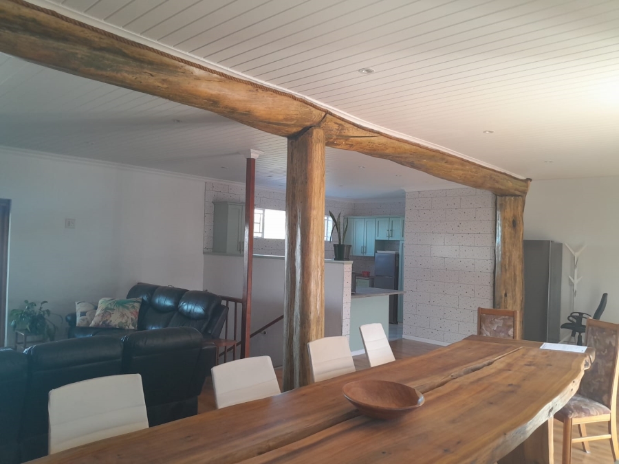 4 Bedroom Property for Sale in Poortjies Western Cape